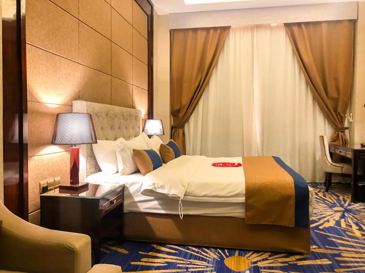 فندق هوليداي الخليج الرياض - Holiday Al Khaleej Hotel エクステリア 写真