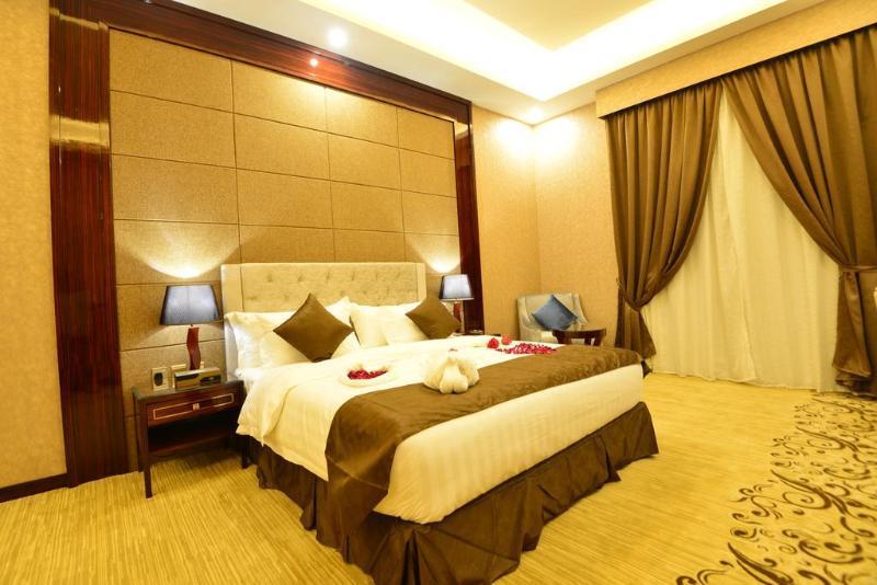 فندق هوليداي الخليج الرياض - Holiday Al Khaleej Hotel エクステリア 写真